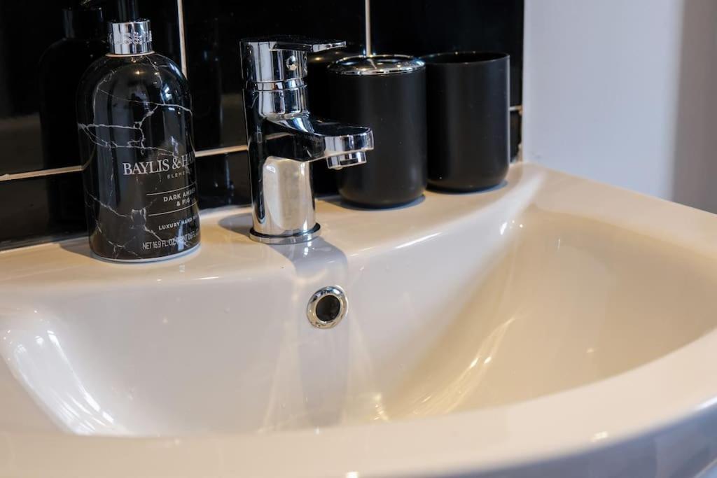 3 Bed, Parking Inc 15 Percent Off For Monthly Stays Westoe Eksteriør billede